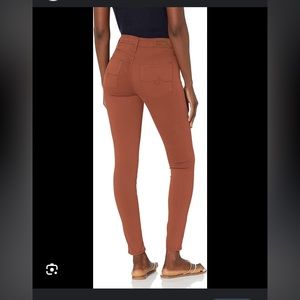 NWT-  AG Farrah Ankle- High Rise Skinny- Size 31- Rust Color